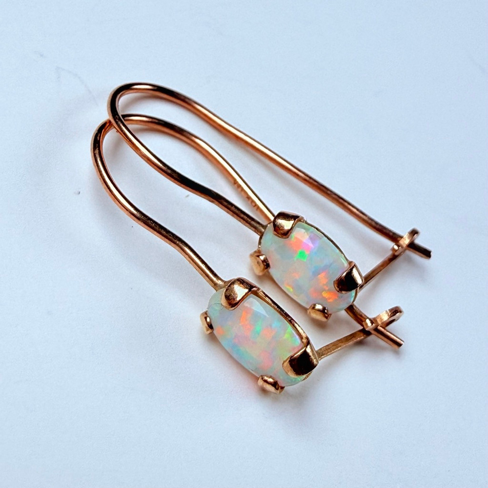 10K Solid Yellow Gold Opal Solitaire Landstrom's Black Hills Vintage Earrings - Picture 3 of 8